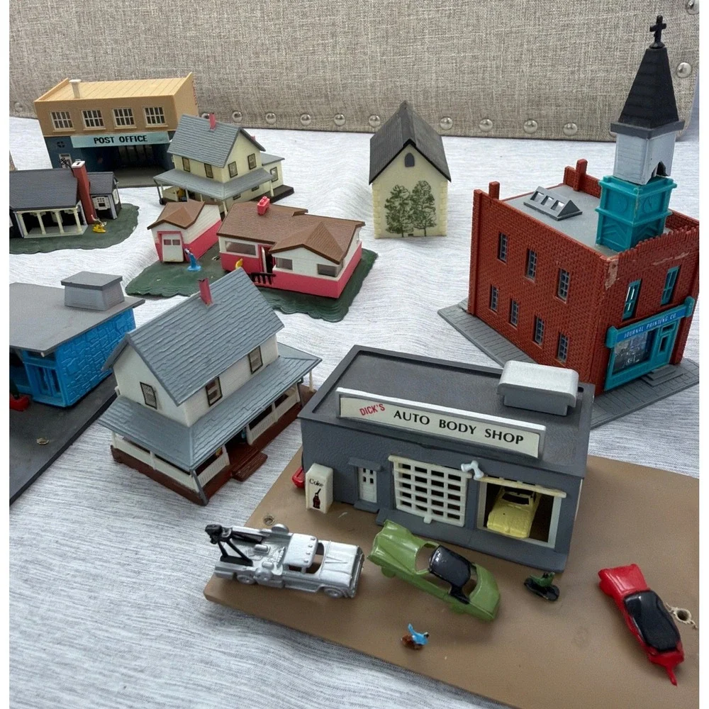 Vintage N Scale Model Train Buildings Lot Town Scenery Auto Shop Bank Church